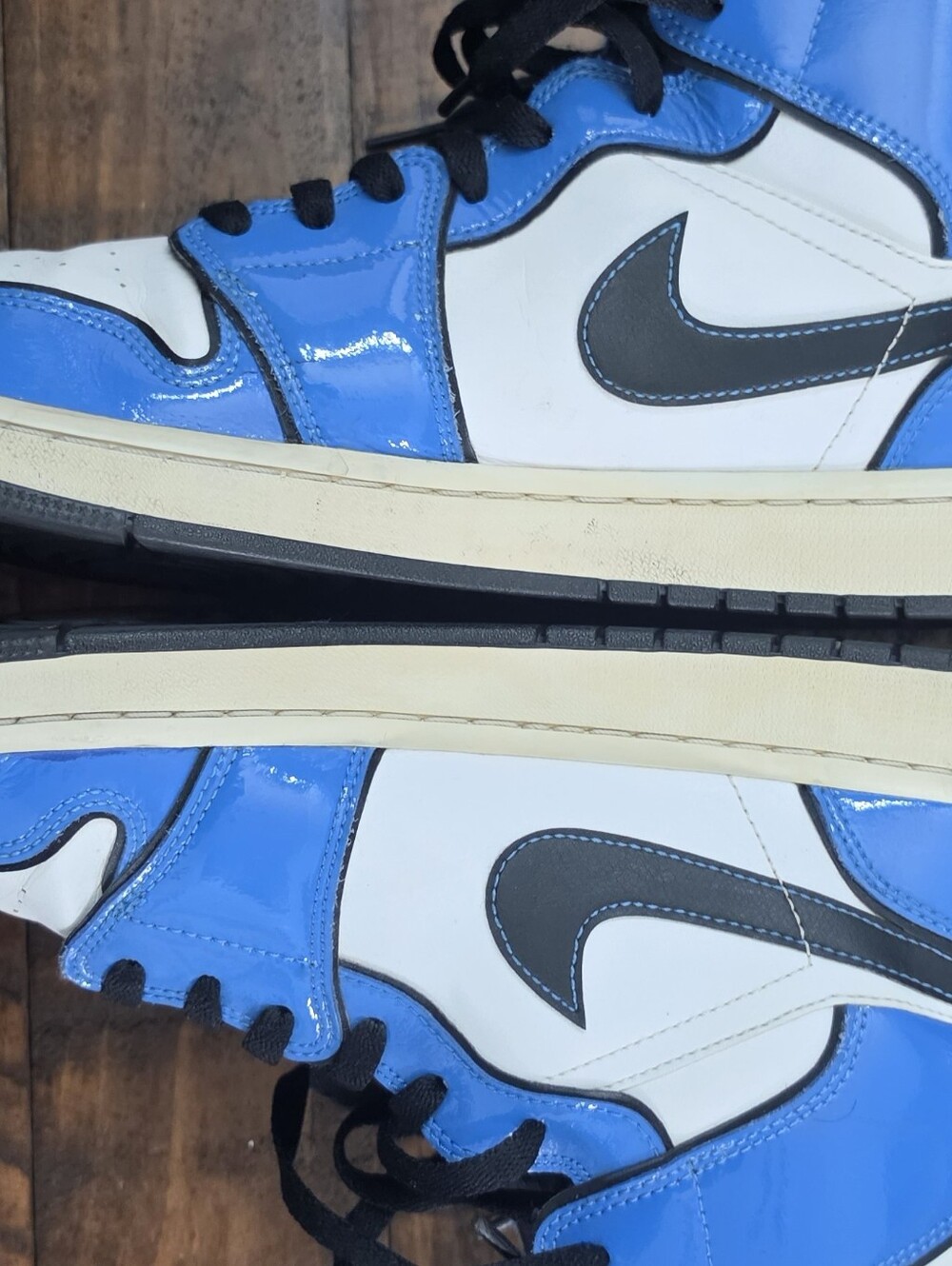 Air Jordan Men’s Blue and White Mid Sneakers - Picture 7 of 7